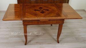 Tavolo quadrato cm 100x100 in ciliegio stile classico con allunghi