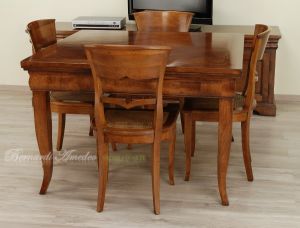 Tavolo classico artigianale in noce allungabile cm 120x120