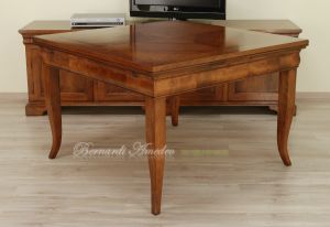 Tavolo classico artigianale in noce allungabile cm 120x120