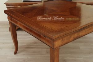 Tavolo classico artigianale in noce allungabile cm 120x120