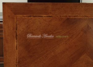 Tavolo classico artigianale in noce allungabile cm 120x120