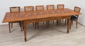 Tavolo da soggiorno in legno di noce nazionale con intarsi e prolunghe stile classico contemporaneo