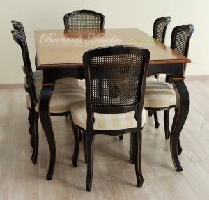 Tavolo da pranzo in legno con prolunghe centrali