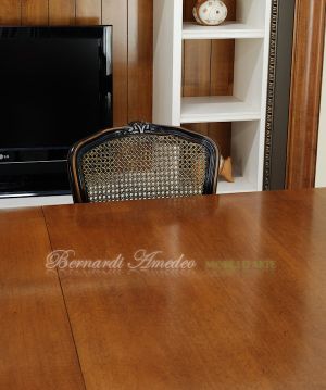 Tavolo da pranzo in legno con prolunghe centrali