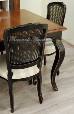 Tavolo da pranzo in legno con prolunghe centrali
