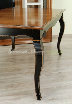 Tavolo da pranzo in legno con prolunghe centrali