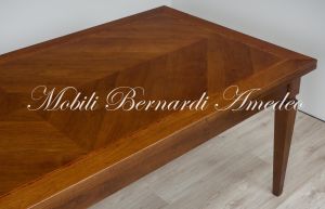Tavolo da pranzo classico in legno di noce con prolunghe