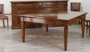 Tavolo grande quadrato 150x150 cm in legno di noce con allunghi