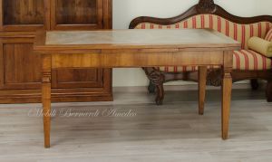 Tavolo rettangolare 160x90 cm in stile classico con allunghi