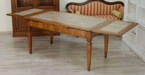 Tavolo rettangolare 160x90 cm in stile classico con allunghi