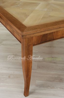 Tavolo quadrato in legno stile classico con prolunghe 140x140 cm