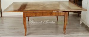 Tavolo quadrato in legno stile classico con prolunghe 140x140 cm