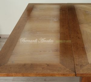 Tavolo quadrato in legno stile classico con prolunghe 140x140 cm