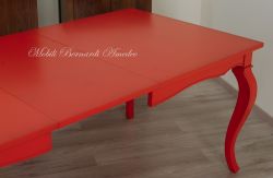 Tavolo con prolunghe laccato rosso