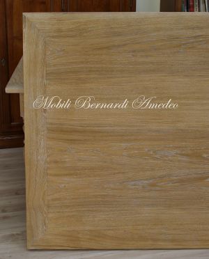 Tavolo in rovere chiaro con prolunghe sottopiano estraibili