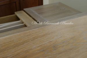 Tavolo in rovere chiaro con prolunghe sottopiano estraibili