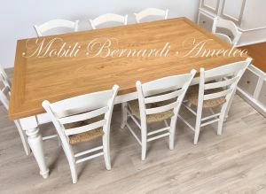 Tavolo da pranzo in legno stile country con prolunghe estraibili
