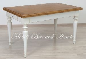Tavolo da cucina in legno di rovere con gambe tornite bianche e allunghi estraibili
