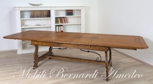 Tavolo in legno massello di rovere piallato con 3 prolunghe stile classico con gambe a lira e ferro battuto
