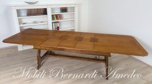 Tavolo in legno massello di rovere piallato con 3 prolunghe stile classico con gambe a lira e ferro battuto