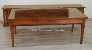 Tavolo in legno stile classico con allunghe estraibili