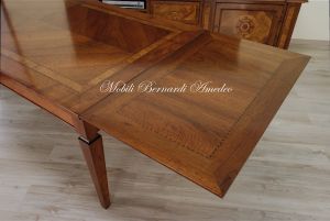 Tavolo in legno stile classico con allunghe estraibili