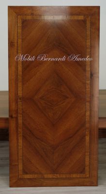 Tavolo in legno stile classico con allunghe estraibili