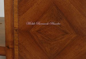 Tavolo in legno stile classico con allunghe estraibili