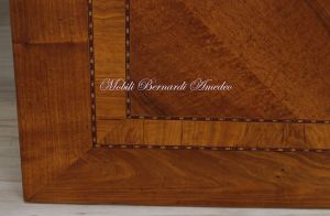 Tavolo in legno stile classico con allunghe estraibili