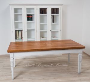 Tavolo da pranzo in legno cm 200x100 con intarsi nel piano finitura colore chiaro con gambe bianche