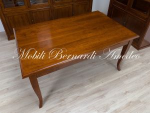 TF01 Tavolo in legno massello di noce gambe a sciabola
