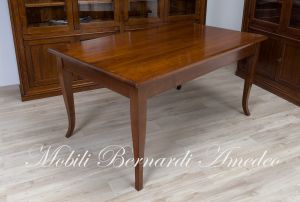 TF01 Tavolo in legno massello di noce gambe a sciabola