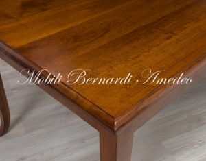 TF01 Tavolo in legno massello di noce gambe a sciabola