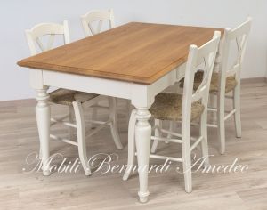 Tavolo da cucina in legno massiccio con finitura bicolore bianco e rovere