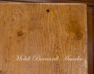 Tavolo country in legno massiccio