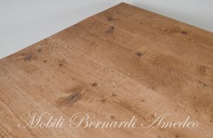 Tavolo in legno massiccio di abete stile country rustico con piano in legno antico piallato e spazzolato
