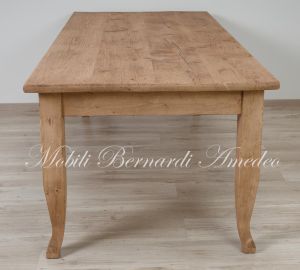 Tavolo in legno massiccio di abete stile country rustico con piano in legno antico piallato e spazzolato