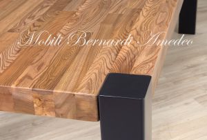 TF688 Tavolone moderno in olmo massello e gambe in ferro