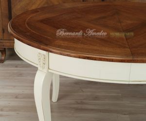 Tavolo da pranzo ovale con prolunghe in legno