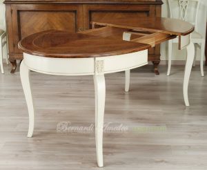 Tavolo da pranzo ovale con prolunghe in legno