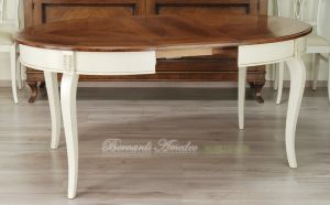 Tavolo da pranzo ovale con prolunghe in legno