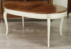 Tavolo da pranzo ovale con prolunghe in legno