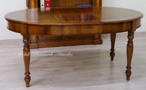 Tavolo ovale 130x100 in legno con prolunghe