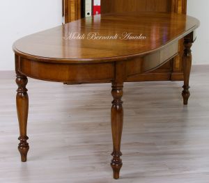 Tavolo ovale 130x100 in legno con prolunghe
