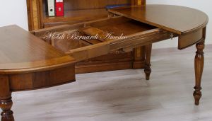 Tavolo ovale 130x100 in legno con prolunghe