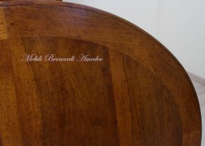 Tavolo ovale 130x100 in legno con prolunghe