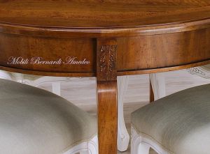 Tavolo ovale classico in legno con prolunghe centrali