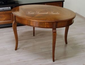 Tavolo ovale classico in legno con prolunghe centrali