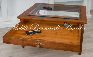Tavolo bacheca da soggiorno in legno massiccio con cassetto