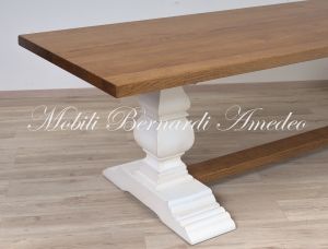 TF573 Tavolo fratino in rovere con gambe bianche a balaustra